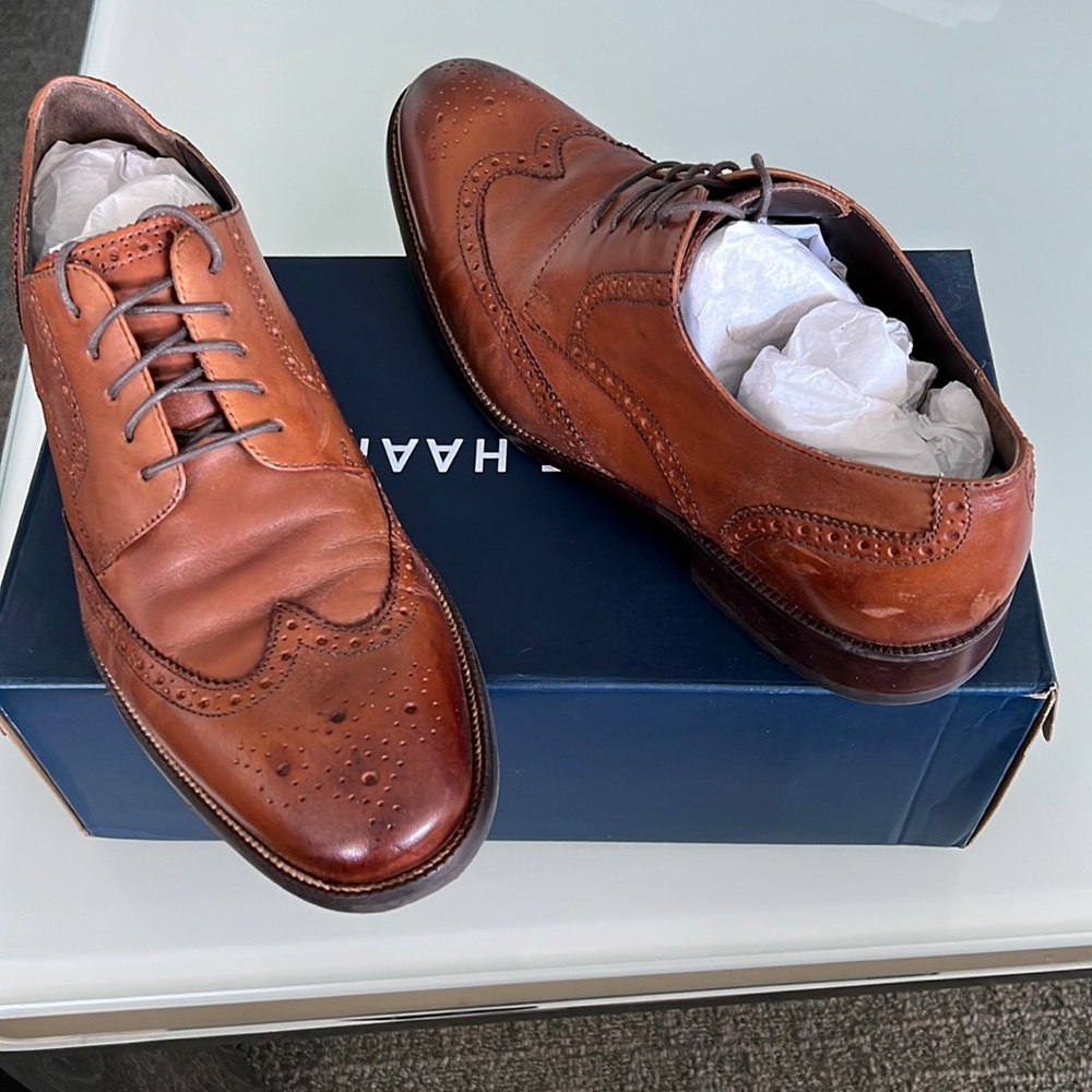 ColeHaan brown leather Oxford dress shoe.